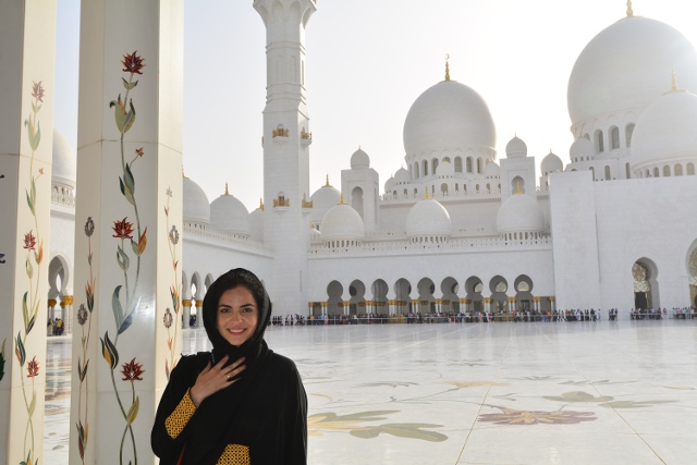 Mesquita em Abu Dhabi e drinques no Burj Al Arab